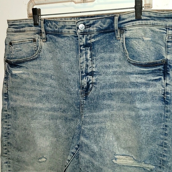 American Eagle Outfitters Pants - American Eagle. Plus size.
